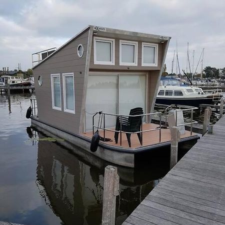 Tiny Lakehouse Зеволде Екстериор снимка